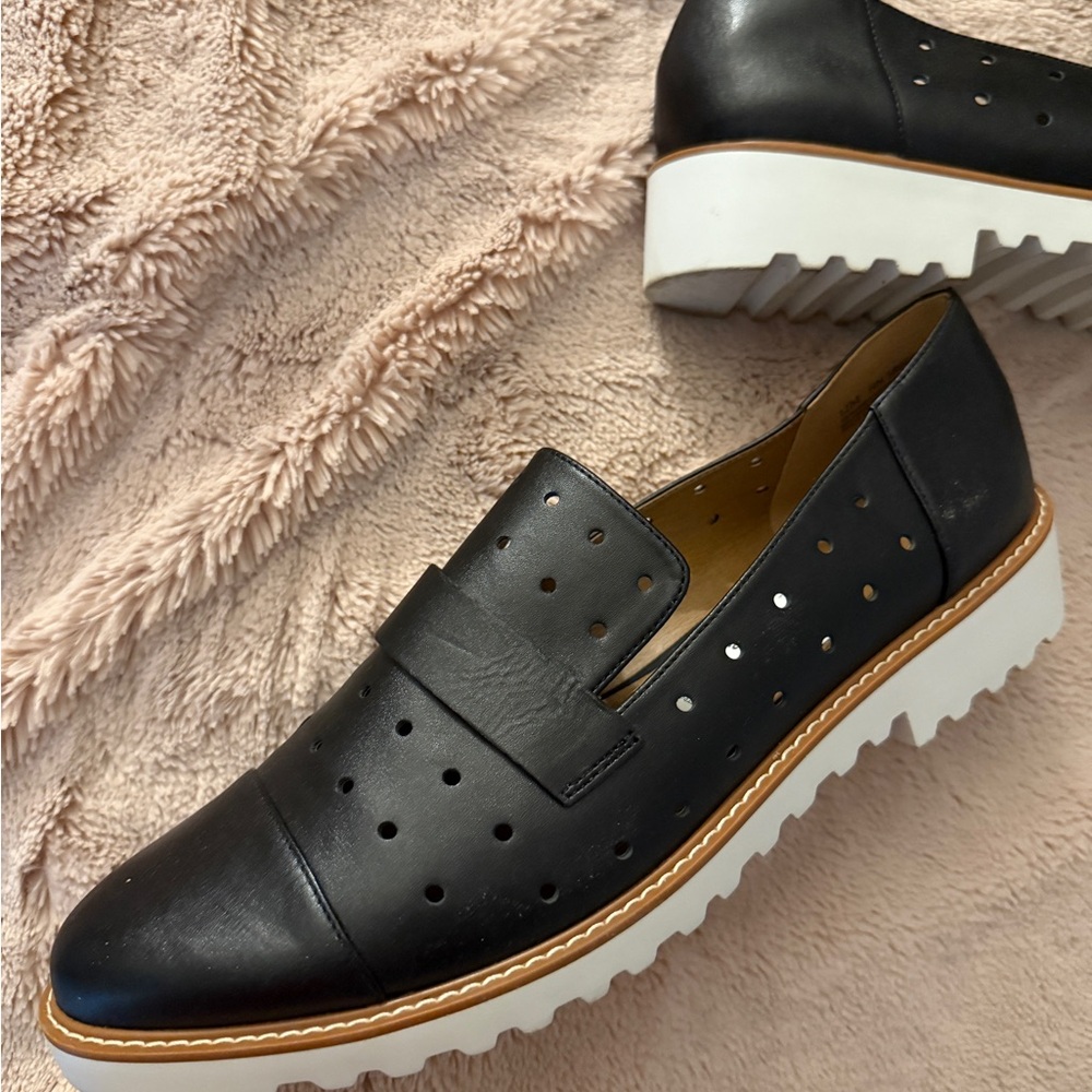 Black Leather Men's Loafers with White Sole